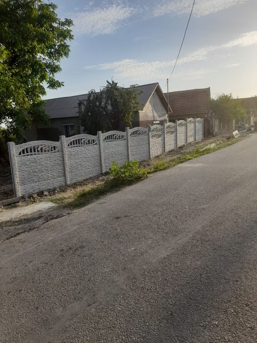 Gard din placi de beton