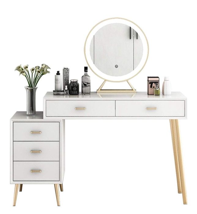 Туалетный столик