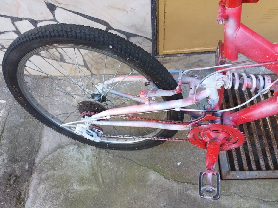 Колело 24 цола метални педали