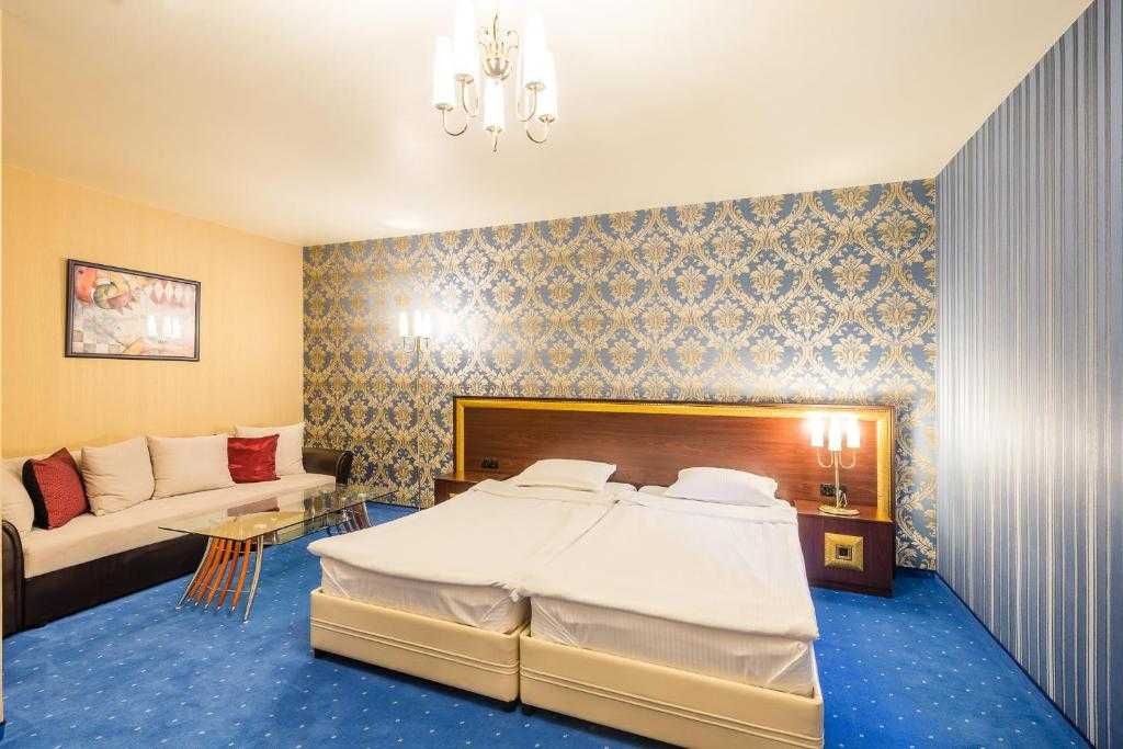 Продава се Хотел в Стара Загора, Център - 2200 кв.м за 1682 €/кв.м - Снимка #10