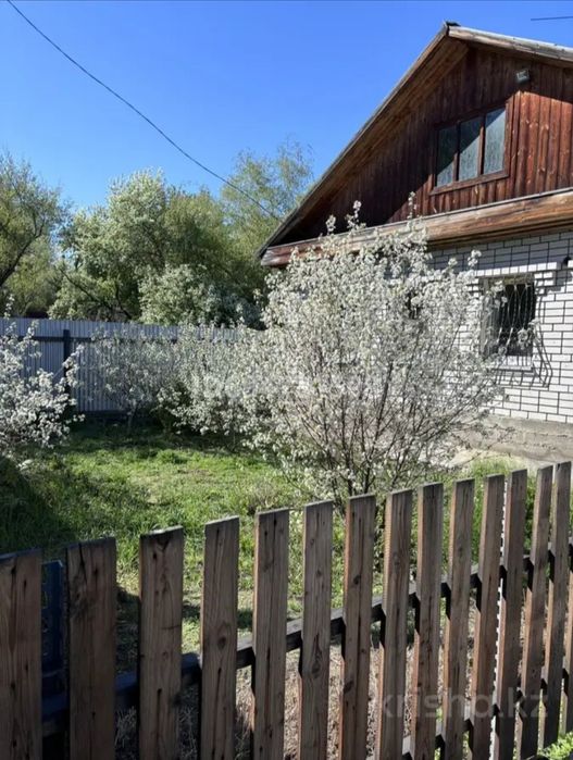 Продаётся дом с участком 10 соток