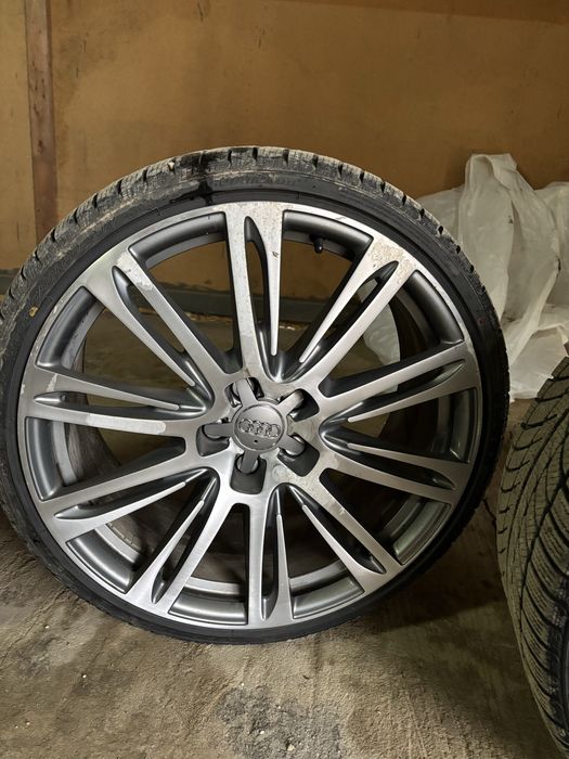 Jante originale Audi R20 cu senzori de presiune