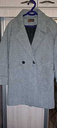 Женское пальто размером48