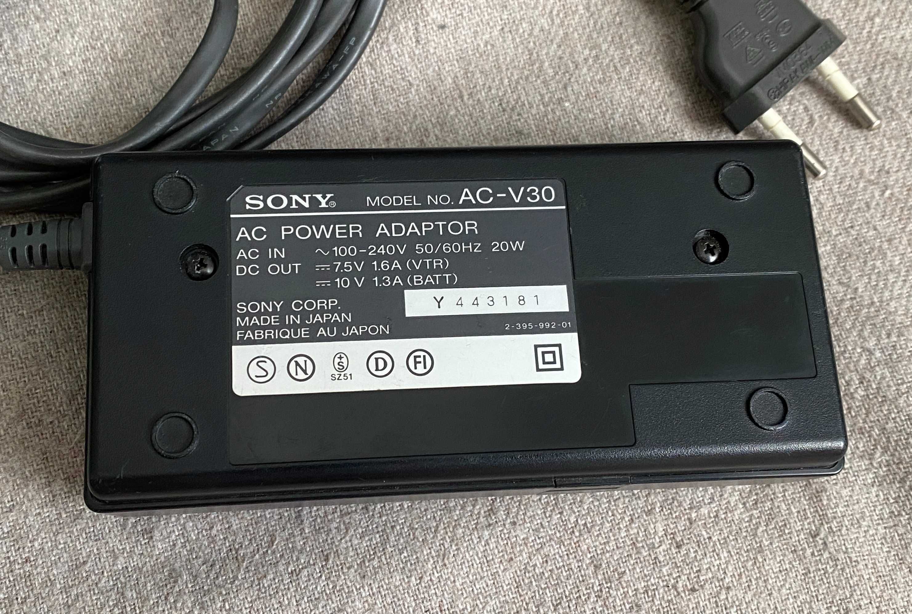 Incarcator camera video Sony AC-V30 AC 7,5 V 1,6 A OEM - retro