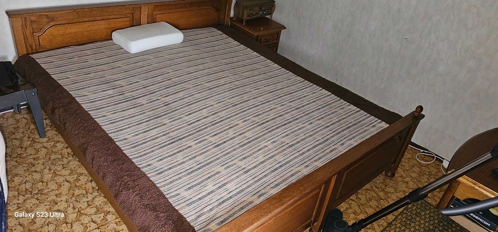 Продавам пълен комплект за спалня.