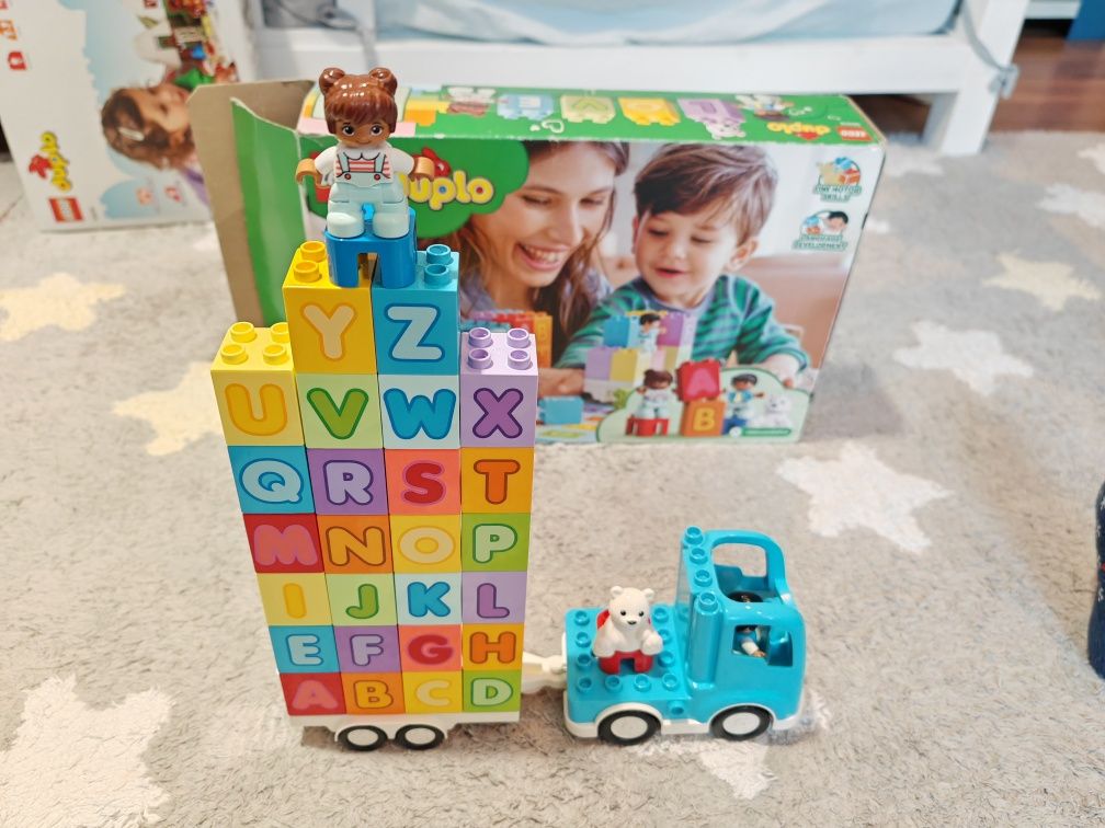 LEGO DUPLO Camionul cu Litere