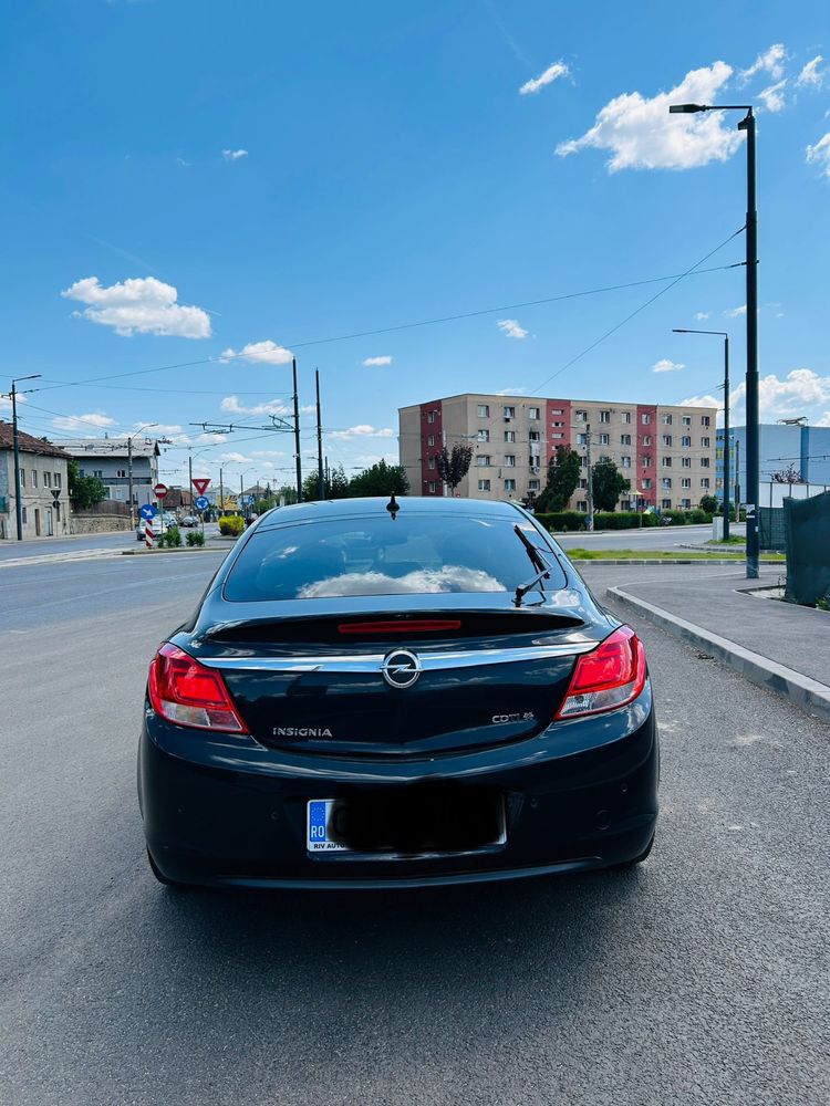 Vand opel insignia 4x4  facelift