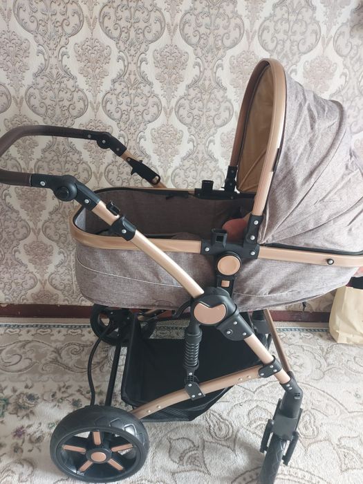 Продам новую коляску