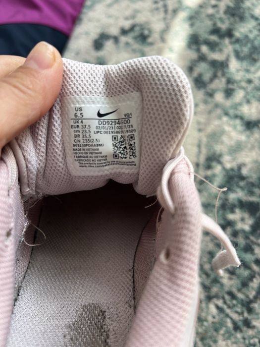 Adidasi Nike 37,5