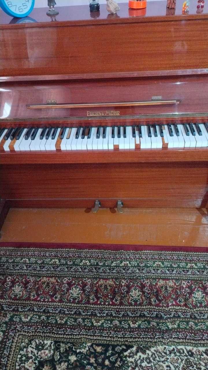 Fortopiano / pianino (Fuchs мо́не) Germanskiy