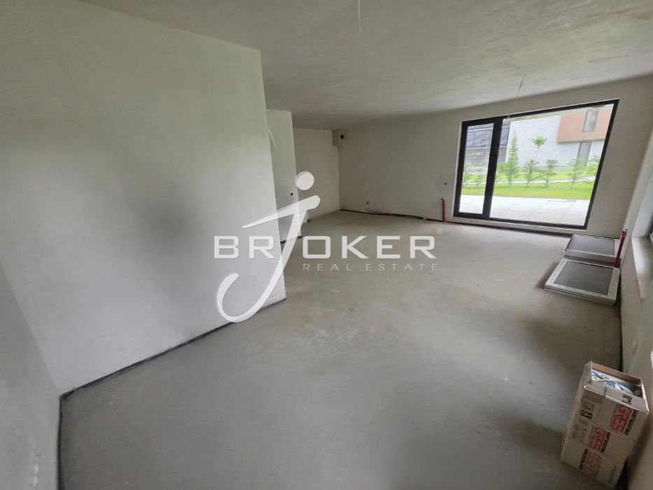 Продава се Тристаен апартамент в София, Горна баня - 177 кв.м за 1780 €/кв.м - Снимка #6