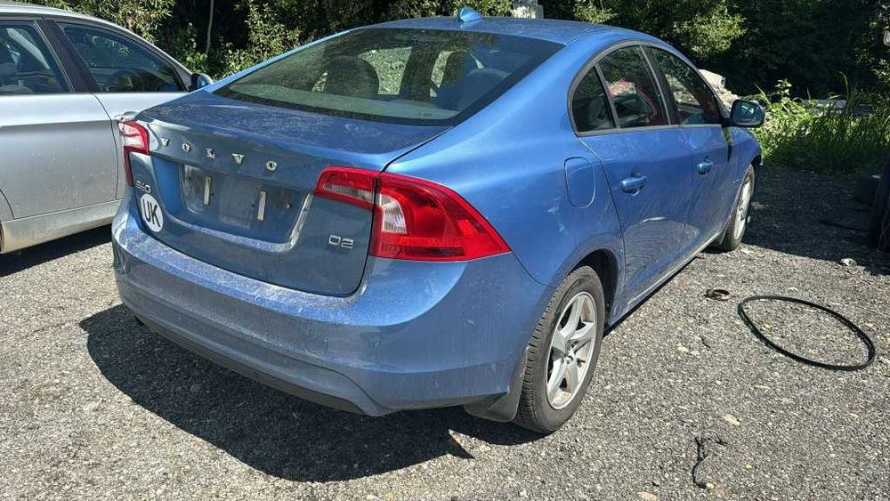 Dezmembrez Volvo S60 D2 2.0 diesel 120 cp