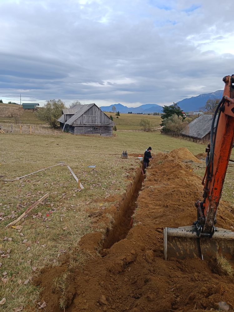 Închiriez bobcat și miniexcavator