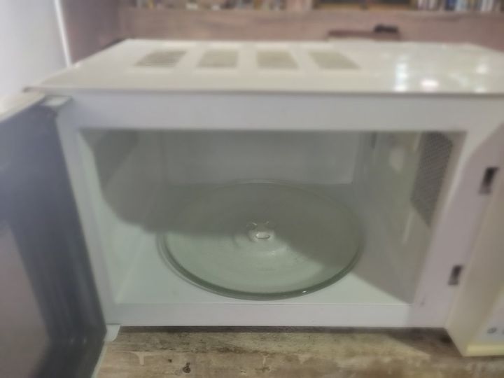 Продам микроволновку лджи