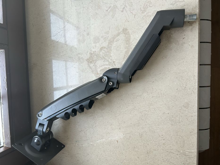 Кранштейн для монитора