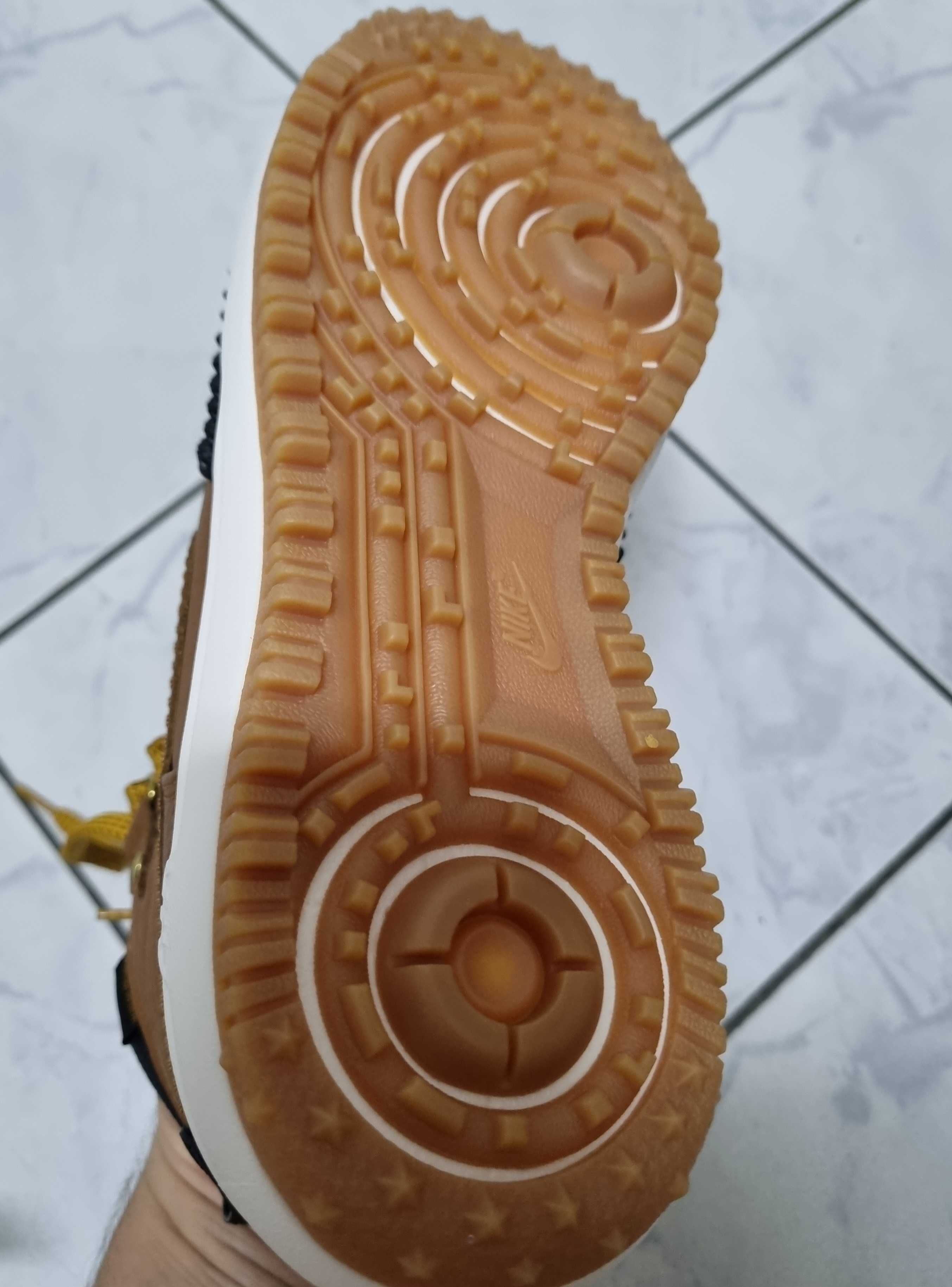 Ghete Nike Lunar Force 1 Duckboot, marimea 43, NOI, NEPURTATI