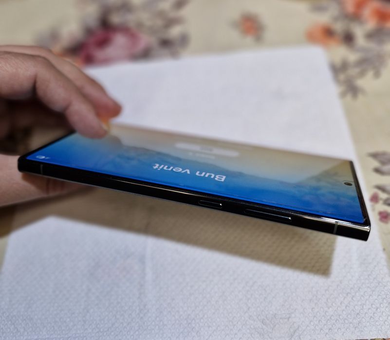 Samsung Galaxy S23 Ultra – 256 GB / 12 GB RAM