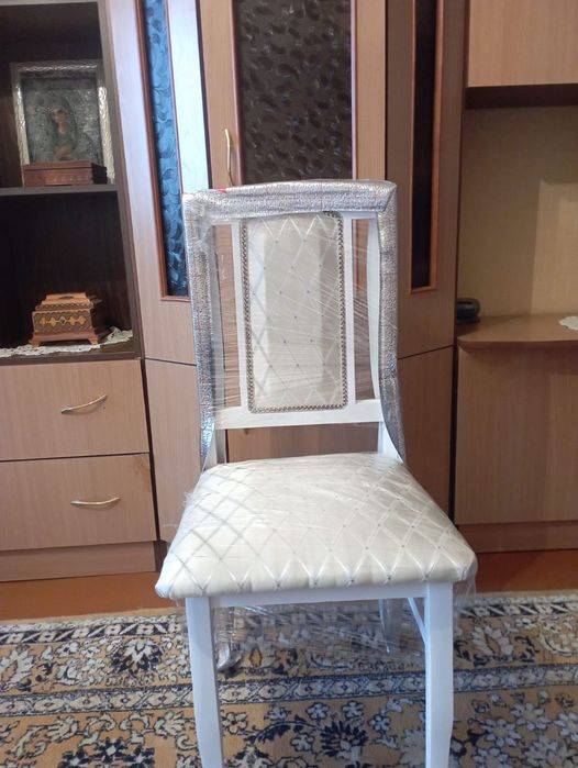 Стулья в идеальном состоянии