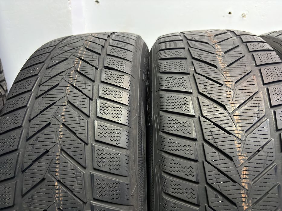 225/50R18 99V Vredestein iarna stare foarte buna