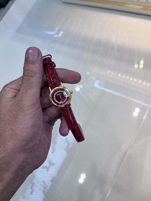 Женские часы Chopard из золота с бриллиантами