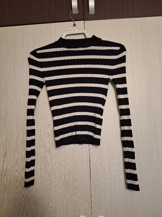 Bluza scurta Bershka