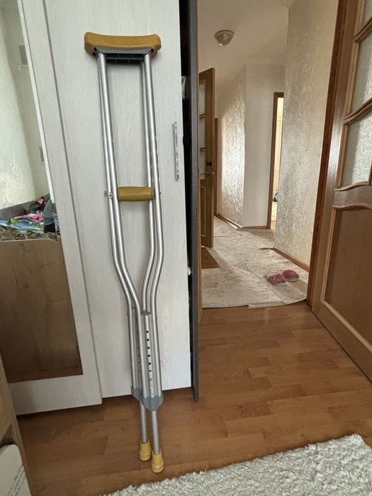 костыли в отличн