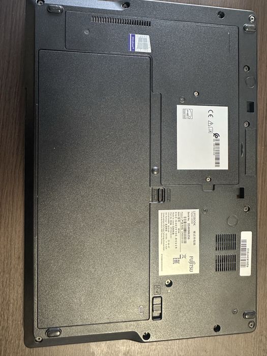 Fijitsu E449 имам три броя много запазени