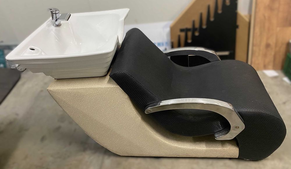 Измивна фризьорска колона и Фризьорски Стол