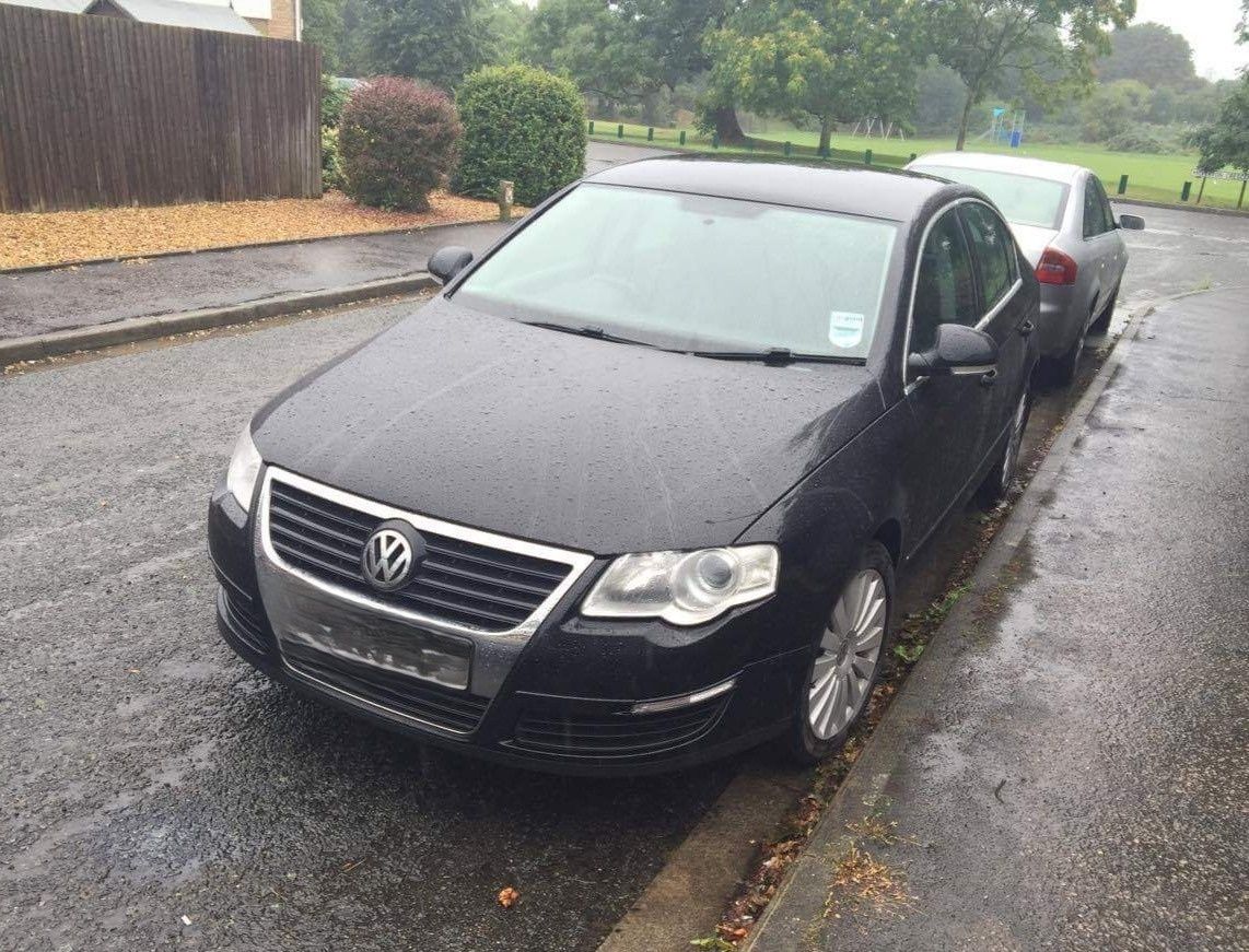 Broasca yala capota portbagaj vw passat b6 berlina 4F5827505D