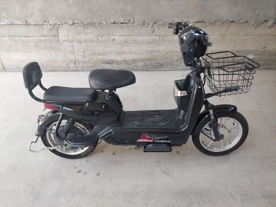 Elektroskuter sotiladi