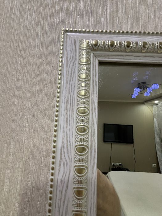 Зеркало 150 на 60 в рамке