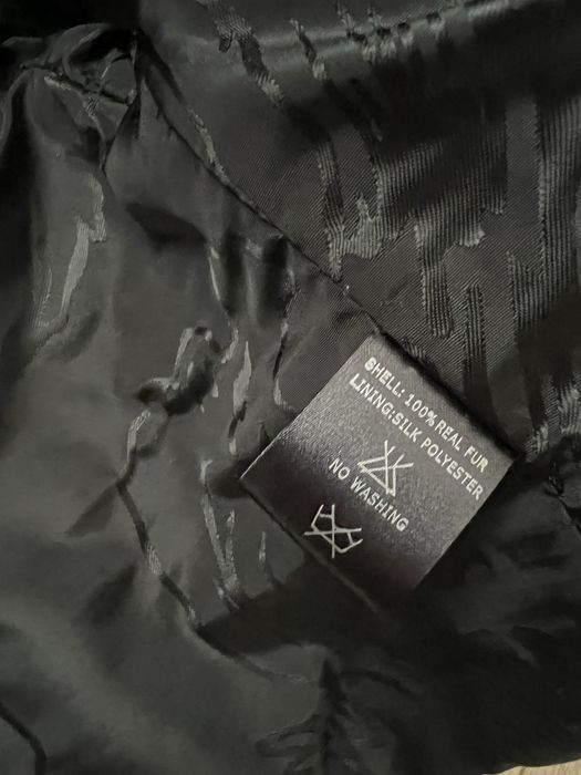 Haina blana vulpe kaki