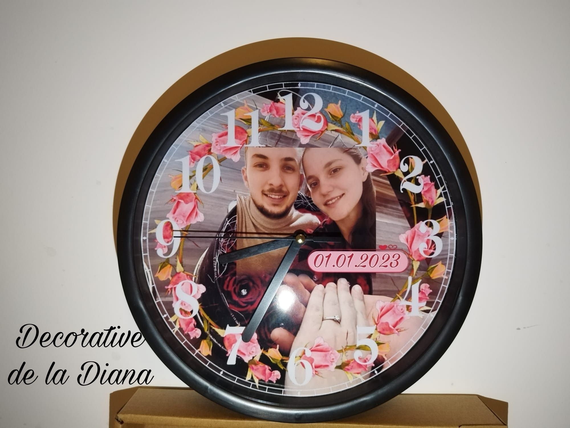 Ceas de perete personalizat