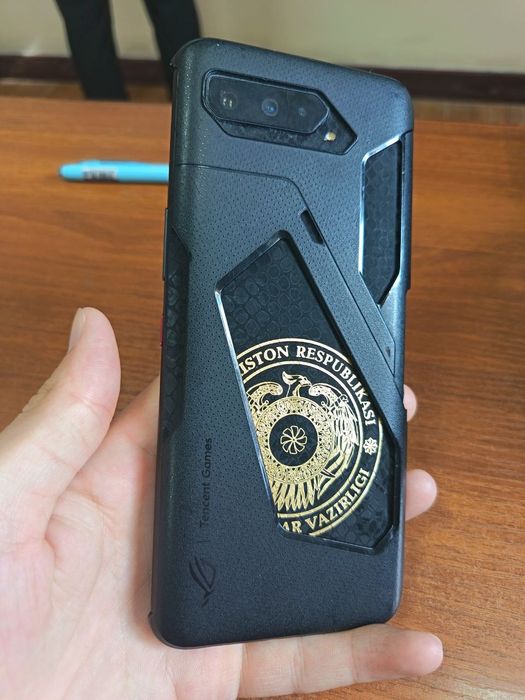 ASUS ROG PHONE 5 sotiladi