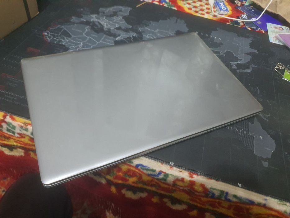 Noutbuk oqish va ofis ishlari ucun