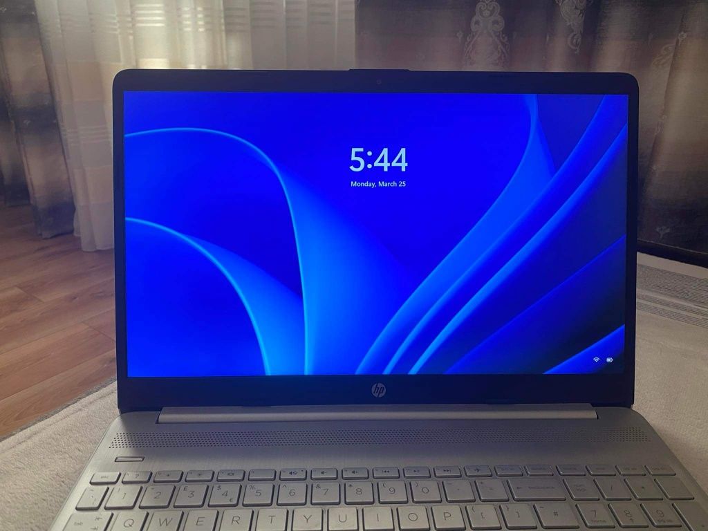 Laptop HP 250 G10