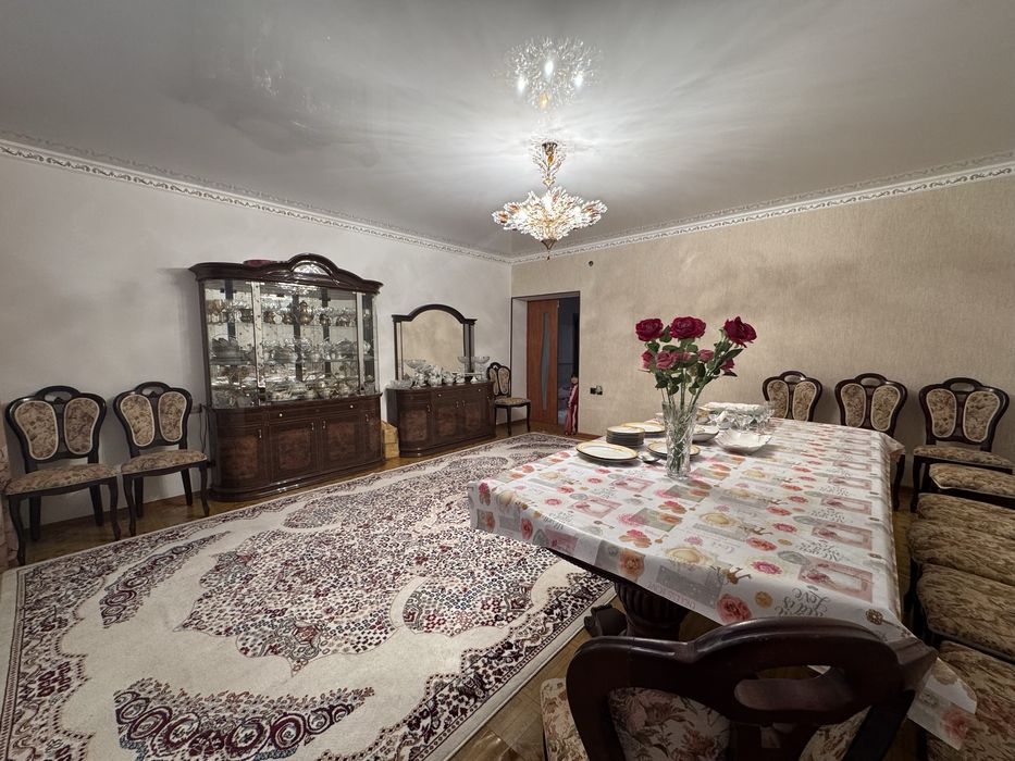 Продвется дом в мкр Контеинерная