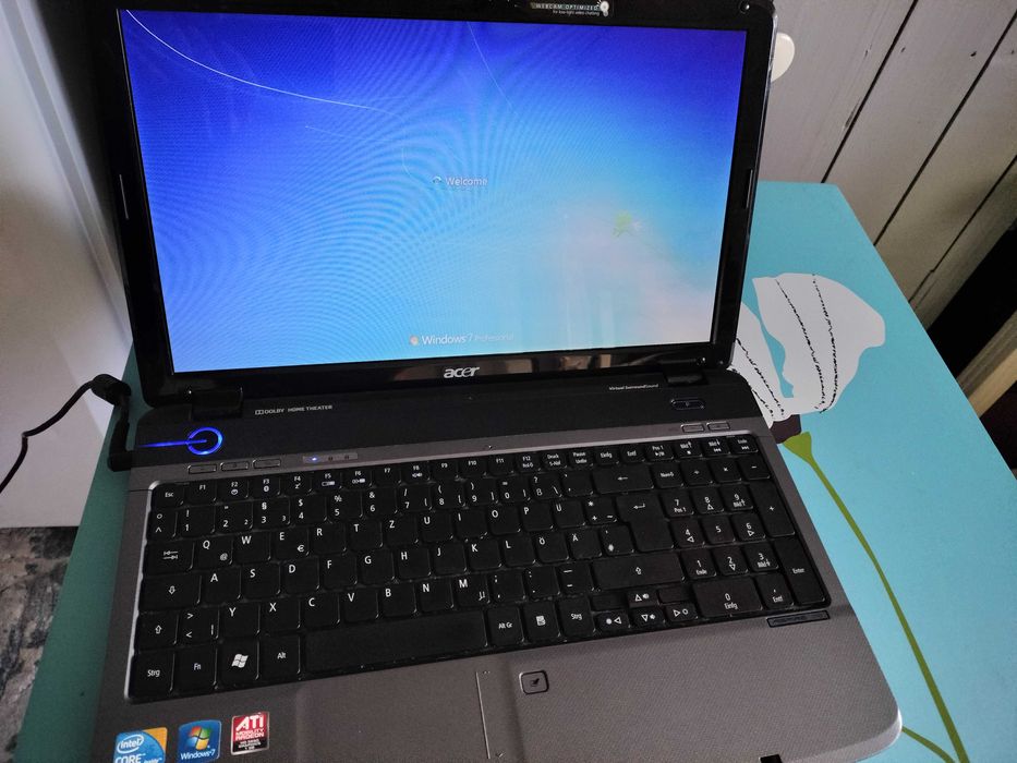 Laptop Acer :Intel i5,6gb ram,placa video,500gb