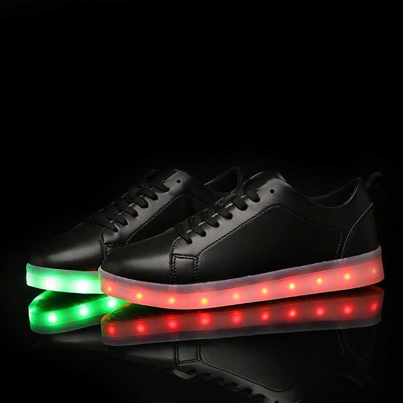 Adidasi cu LED / Leduri Unisex - diverse culori si modele