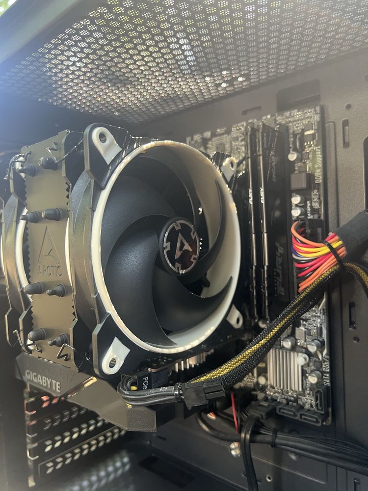 Геймърски компютър, Ryzen 7 5700x, 16GB, GTX 1650 4GB