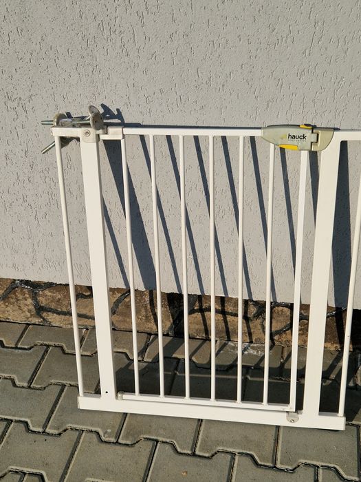 Gard, porta de siguranta copii