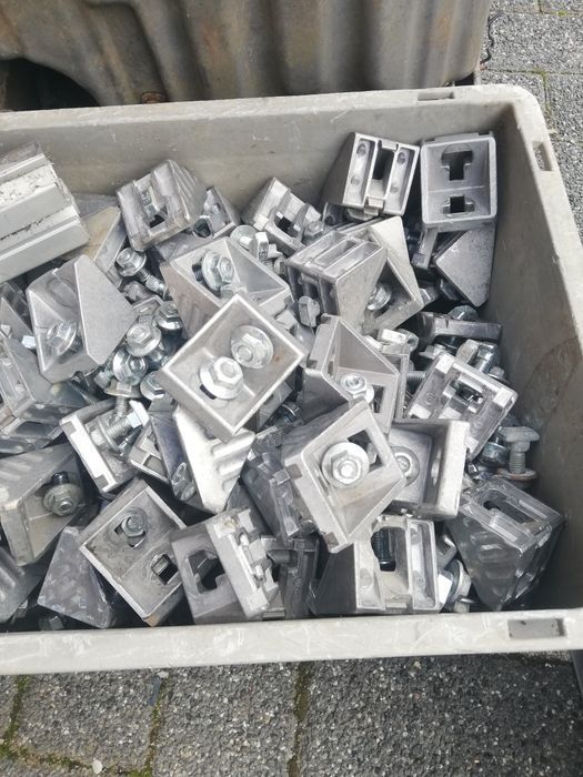 Profile din aluminiu 45x45 mm și conectori colțar, pentru confecții me