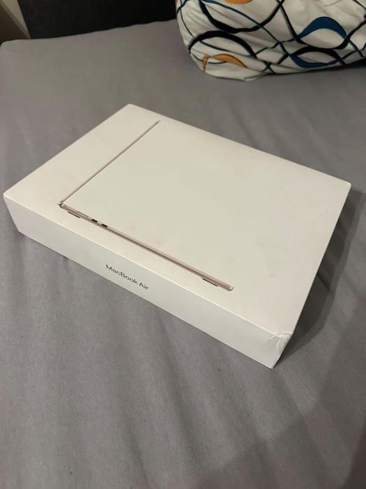 15" MacBook Air M4– 16GB RAM / 512GB SSD – Нов, запечатан