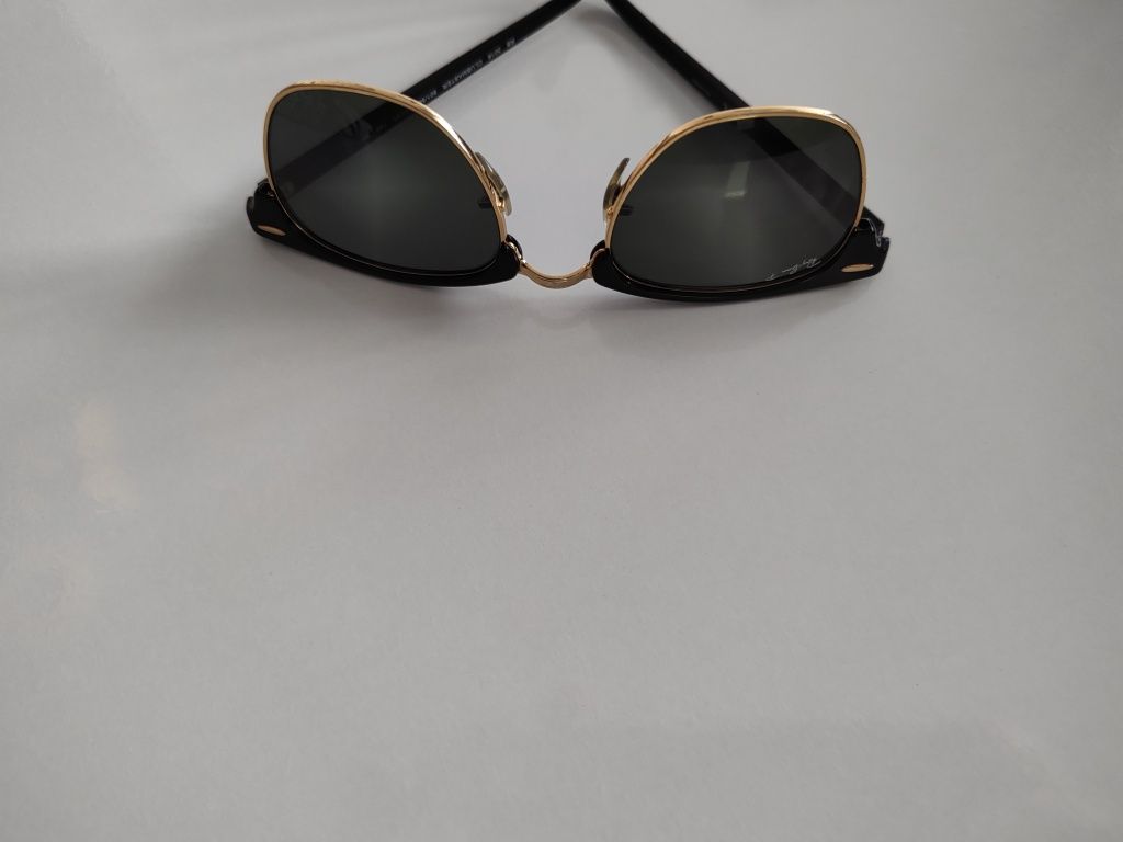 Vând ochelari de soare Ray-Ban P