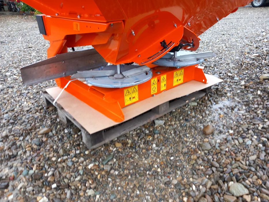 mig azot, masina imprastiat ingrasamant chimic