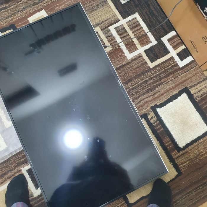 Продаю тв samsung