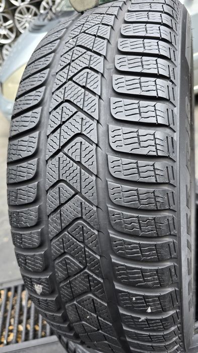 4 anvelope iarnă Pirelli 225/55/18 - 2022