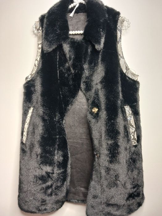 Продаётся верхняя одежда