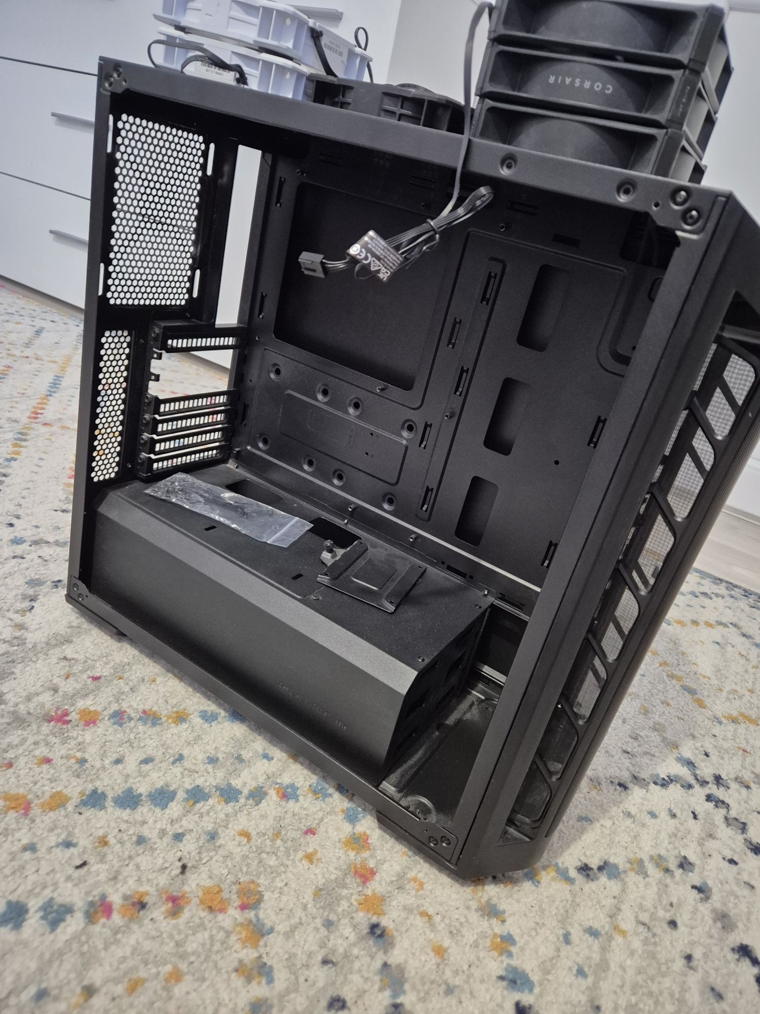 Carcasa Cooler Master +6 ventilatoare corsair