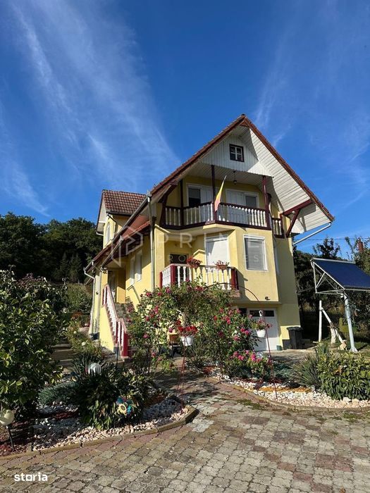 Casă spațioasă de vânzare – Corunca, zona Vatman